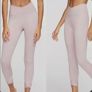 Nike Dri-Fit Yoga leggings wrap like new